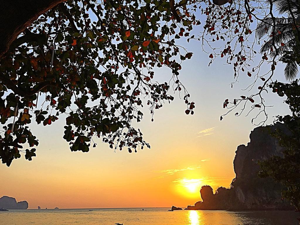 Tonsai Bay Resort Exteriér fotografie