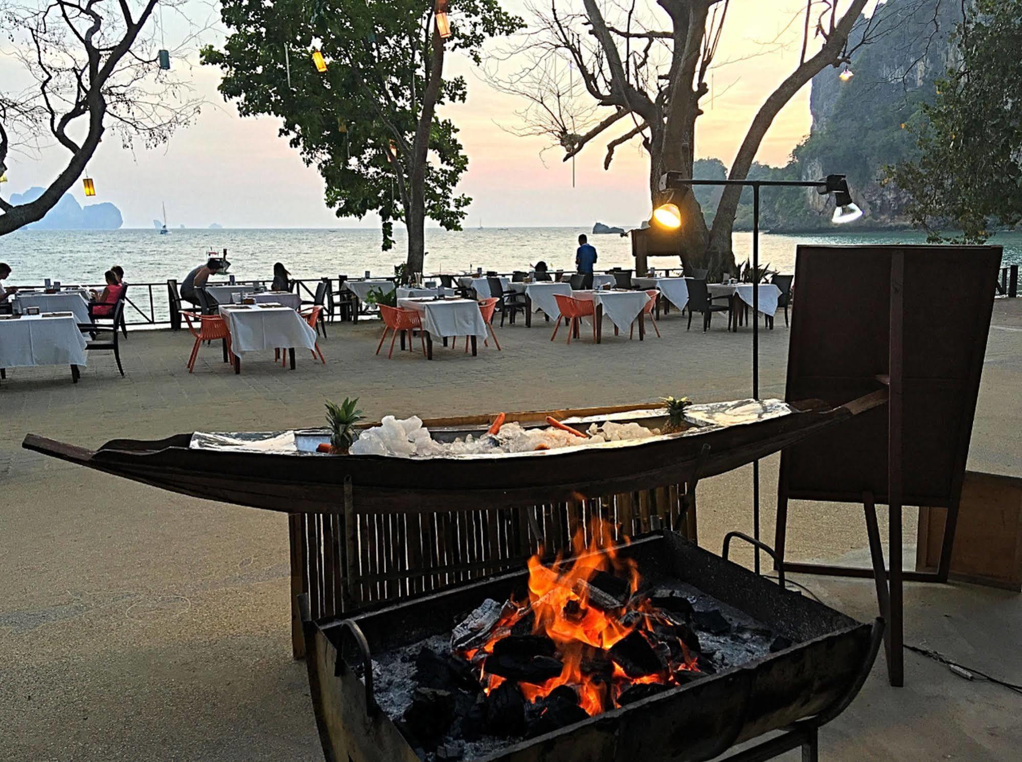 Tonsai Bay Resort Exteriér fotografie